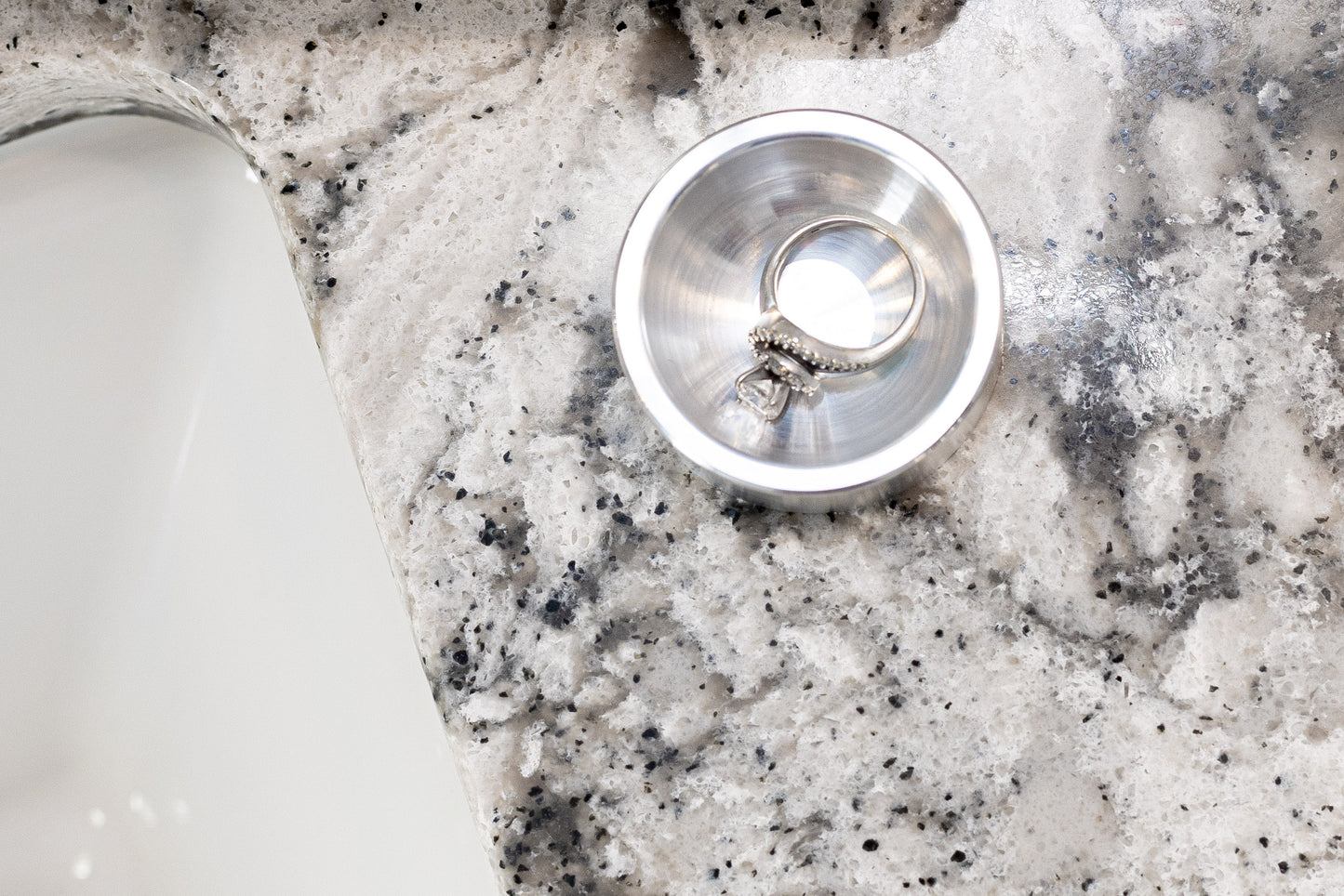 KAC Metal Ring Dish Jewelry Holder