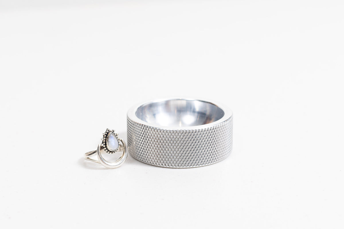 Solid aluminum 2 inch ring dish with knurled edge