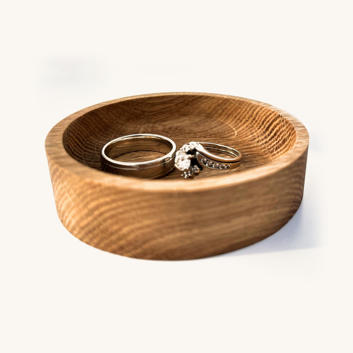 Solid oak 3 inch round ring tray with rings
